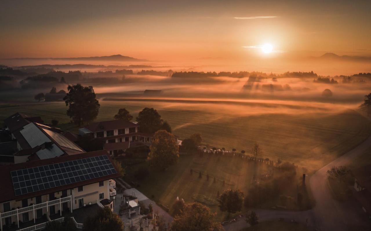 Wellness Natur Resort Gut Edermann Teisendorf Exterior foto